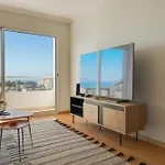Sun Flower With Oceanview カニコ