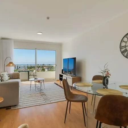 Sunflower Ocean View With Pool & Parking Apartment *